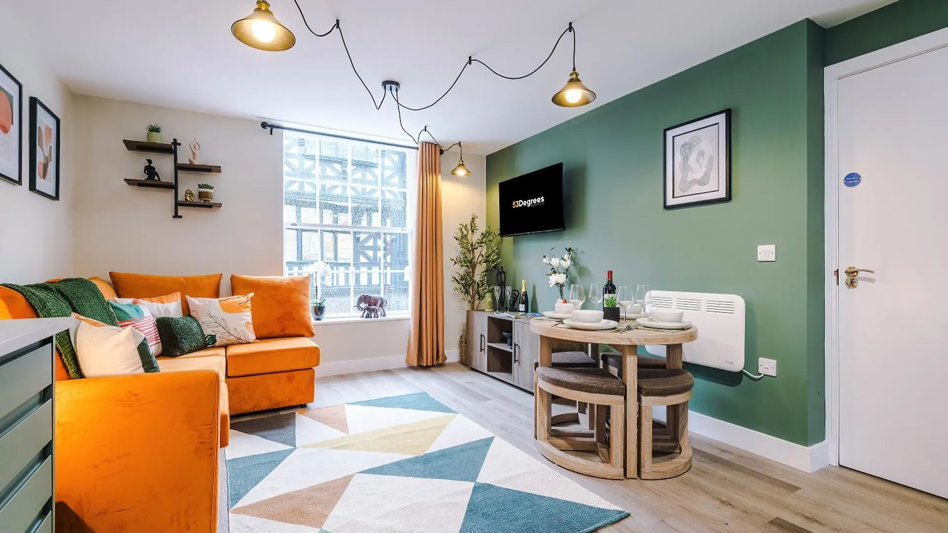 New! 4 X Stunning City Centre Apartments In Chester By 53 Degrees Property, Ideal For Individuals, Couples Or Business Groups!