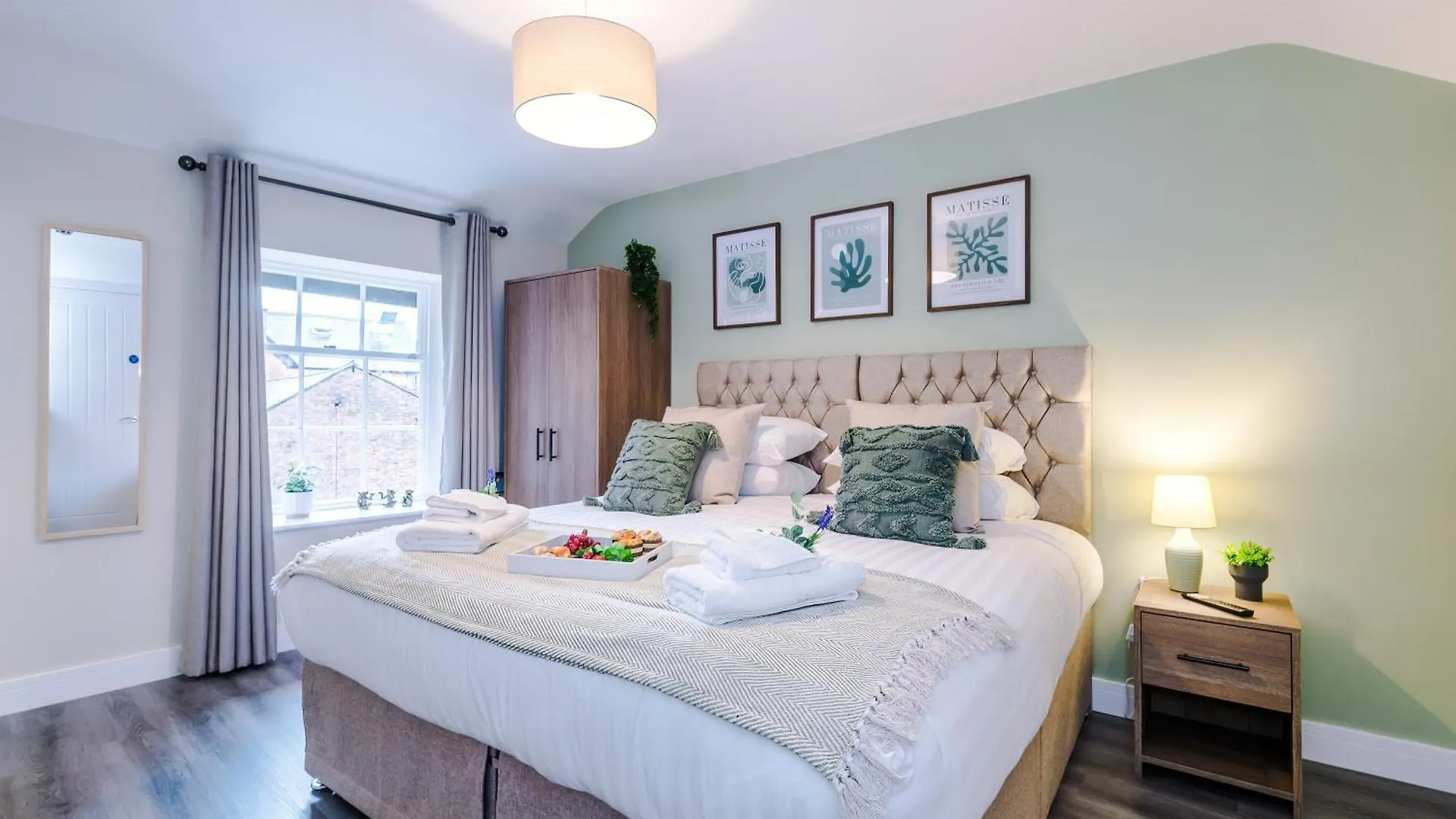 New! 4 X Stunning City Centre Apartments In Chester By 53 Degrees Property, Ideal For Individuals, Couples Or Business Groups! Regno Unito