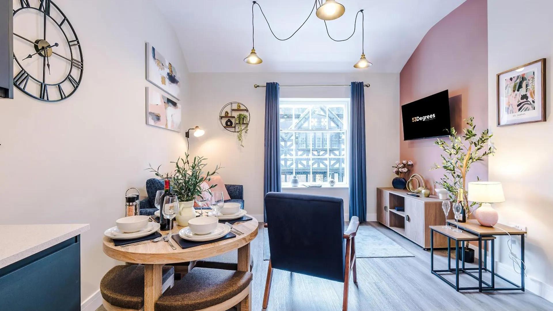 New! 4 X Stunning City Centre Apartments In Chester By 53 Degrees Property, Ideal For Individuals, Couples Or Business Groups!