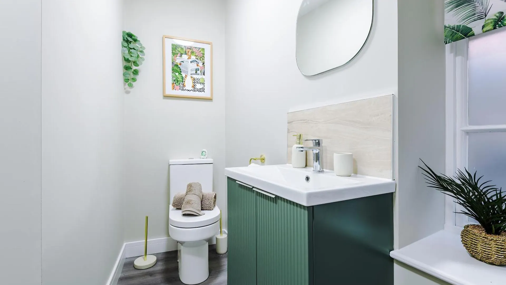 New! 4 X Stunning City Centre Apartments In Chester By 53 Degrees Property, Ideal For Individuals, Couples Or Business Groups! 0*,